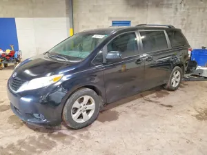 Toyota Sienna 3.5L 6 2017