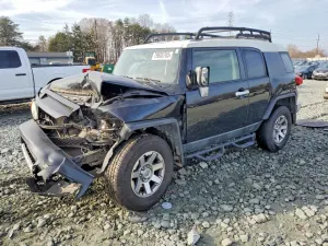 Toyota FJ Cruiser 4.0L 6 2014