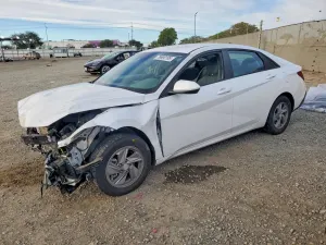 Hyundai Elantra 2.0L 4 2024