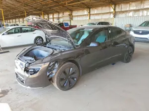 Tesla Model 3 2025