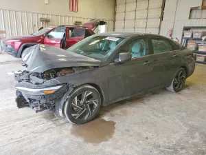 Hyundai Elantra 2.0L 4 2024