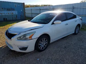 Nissan Altima 2.5L 4 2015