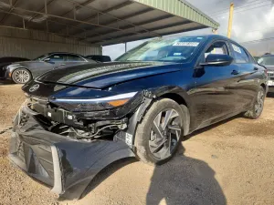 Hyundai Elantra 2.0L 4 2025