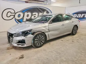 Nissan Altima 2.5L 4 2025