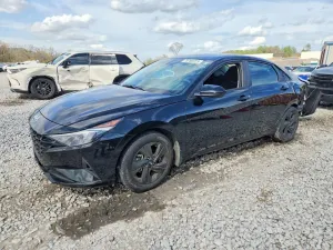 Hyundai Elantra 2.0L 4 2023