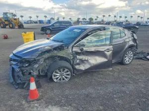 Toyota Camry 2.5L 4 2019