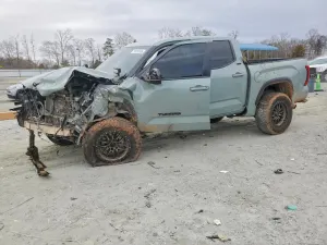 Toyota Tundra 3.4L 6 2024