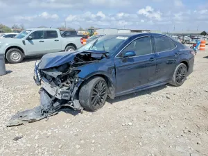 Toyota Camry 2.5L 4 2019