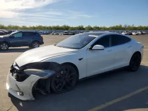 Tesla Model S 2014