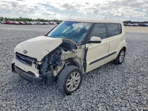 Kia Soul 2.0L 4 2013