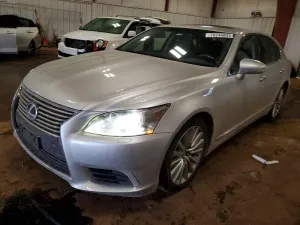 Lexus LS 4.6L 8 2015