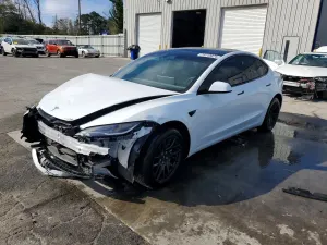 Tesla Model 3 2025