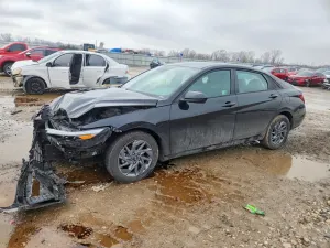 Hyundai Elantra 2.0L 4 2024