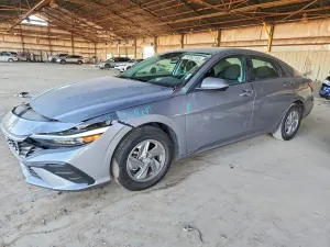Hyundai Elantra 2.0L 4 2025