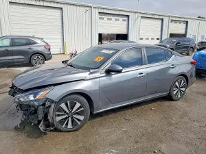 Nissan Altima 2.5L 4 2022
