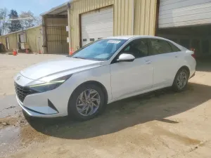 Hyundai Elantra 2.0L 4 2023