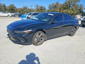 Hyundai Elantra 2.0L 4 2024