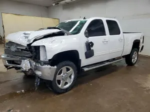 Chevrolet Silverado 1500 6.6L 8 2012