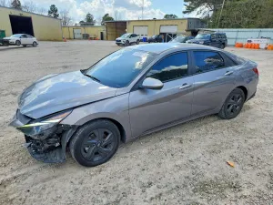 Hyundai Elantra 2.0L 4 2023