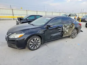 Nissan Altima 2.5L 4 2017