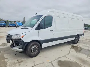 Mercedes-Benz Sprinter 2.0L 4 2023