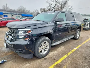 Chevrolet Suburban 5.3L 8 2015