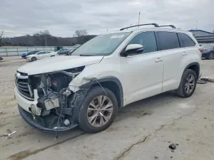 Toyota Highlander 3.5L 6 2015