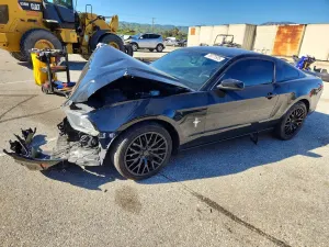 Ford Mustang 3.7L 6 2013