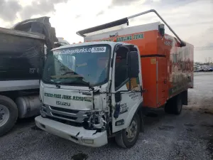 Isuzu NPR 6.6L 8 2023