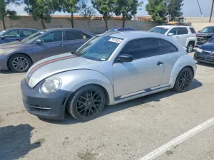 Volkswagen Beetle 2.5L 5 2012