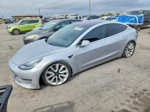 Tesla Model 3 2018