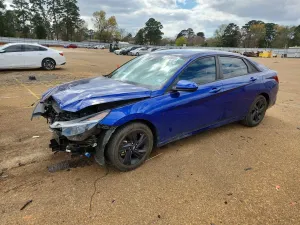 Hyundai Elantra 2.0L 4 2023