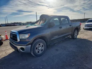 Toyota Tundra 4.6L 8 2013