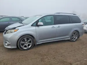 Toyota Sienna 3.5L 6 2011