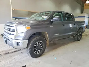 Toyota Tundra 5.7L 8 2016