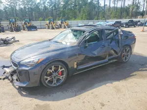 Kia Stinger 3.3L 6 2020