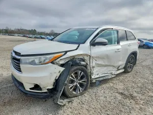 Toyota Highlander 3.5L 6 2016
