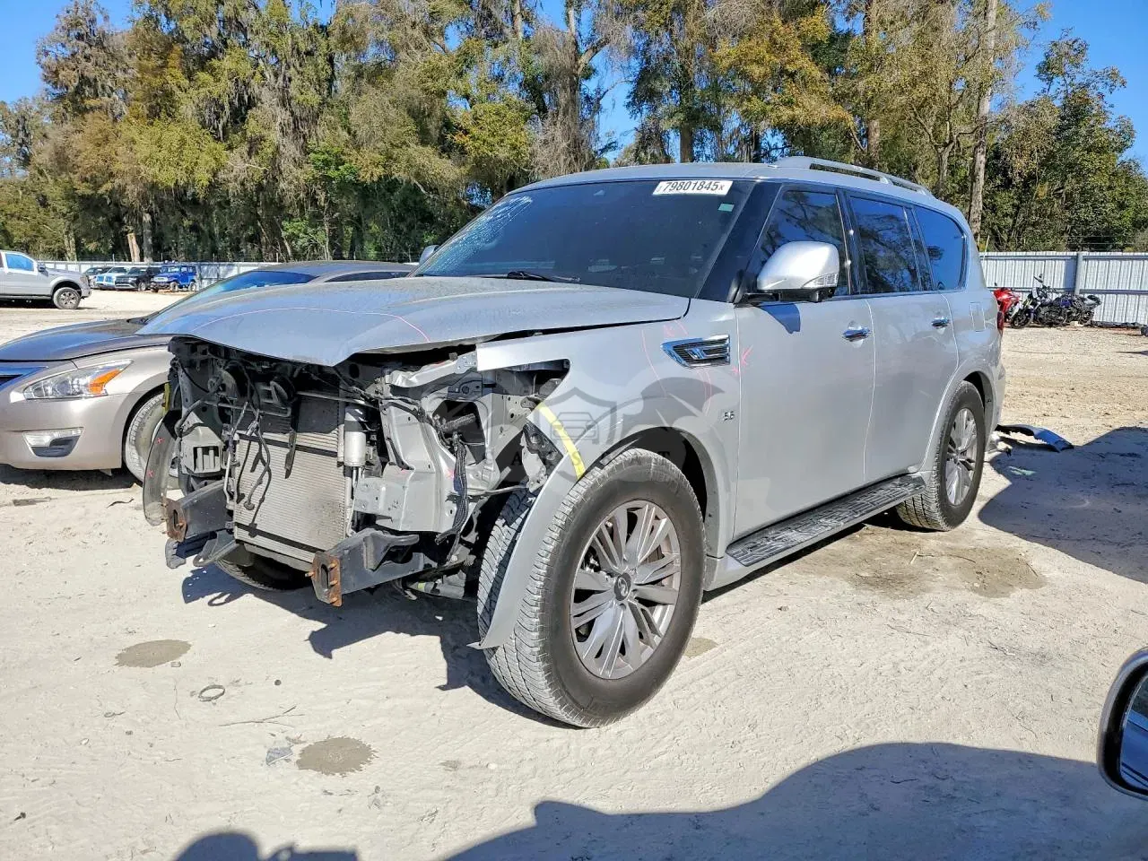 Infiniti QX80 5.6L 8 2020