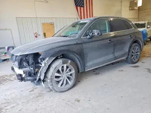 Audi Q5 2.0L 4 2022