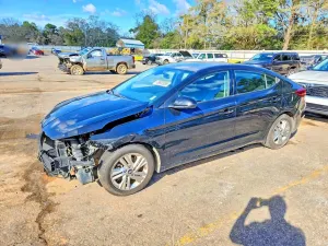 Hyundai Elantra 2.0L 4 2019