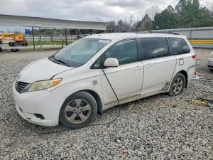 Toyota Sienna 3.5L 6 2011