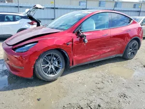 Tesla Model Y 2024