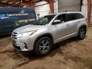 Toyota Highlander 3.5L 6 2017