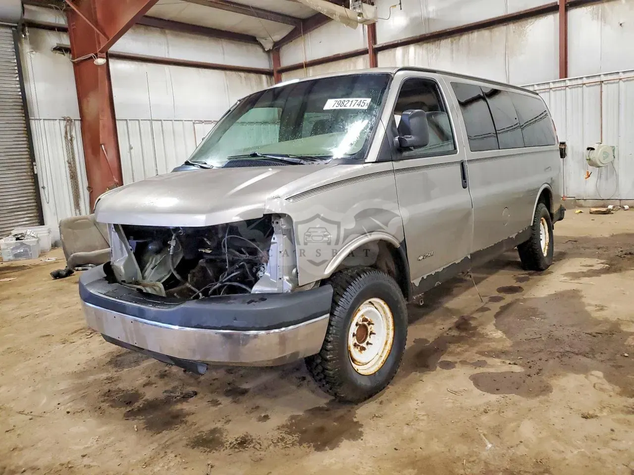 Chevrolet Express 6.0L 8 2003