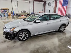 Nissan Altima 2.5L 4 2021