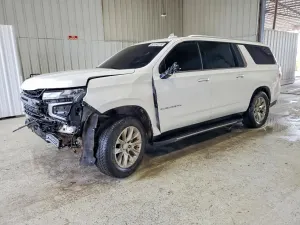 Chevrolet Suburban 5.3L 8 2023