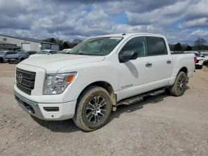 Nissan Titan 5.6L 8 2021