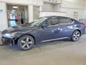 Nissan Altima 2.5L 4 2019