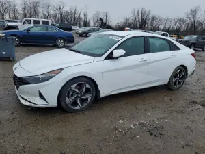 Hyundai Elantra 2.0L 4 2023