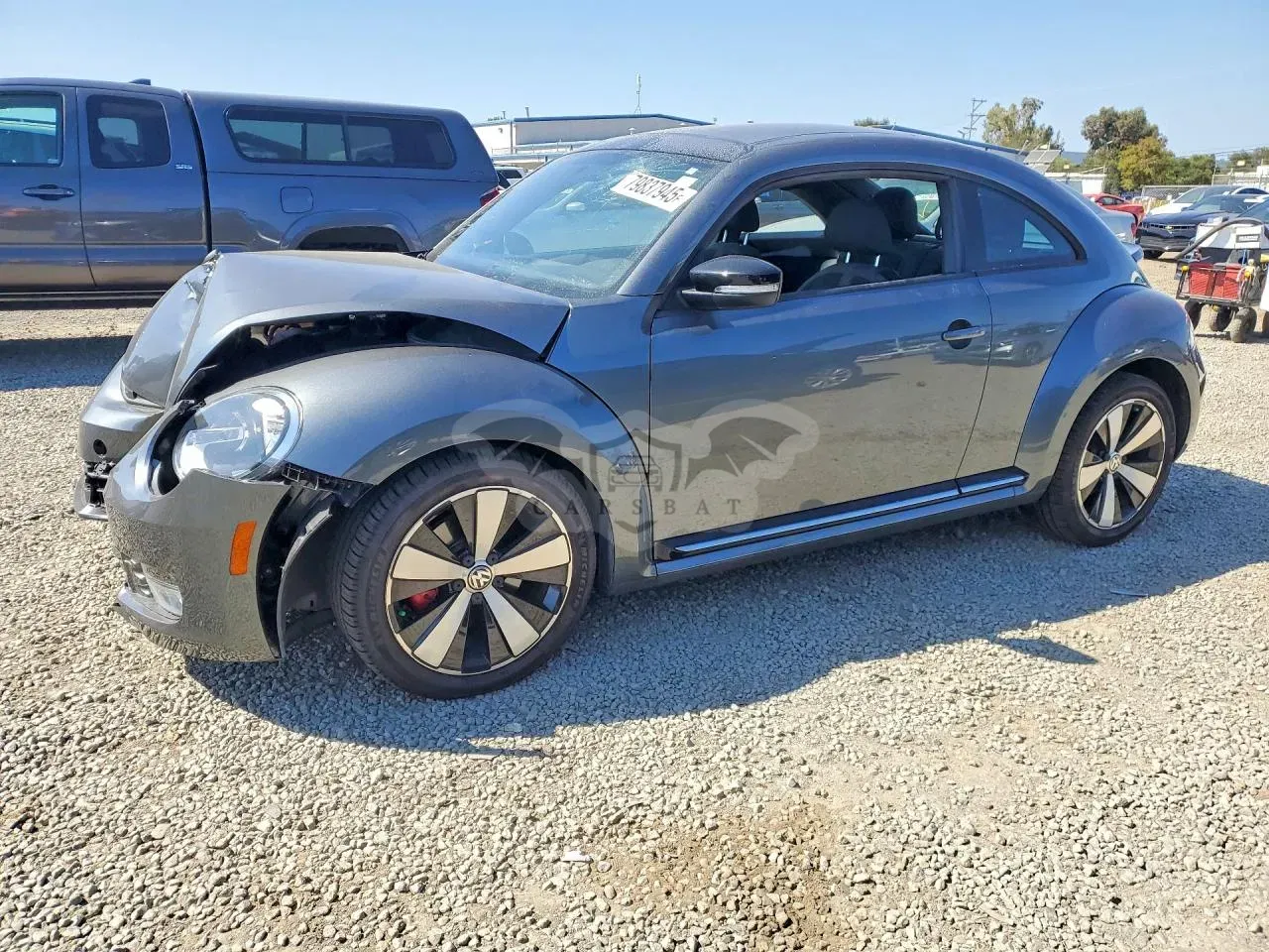 Volkswagen Beetle 2.0L 4 2012